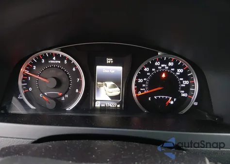 2015 Toyota Camry Se z USA, uszkodzony, nr VIN 4T1BF1FKXFU877064